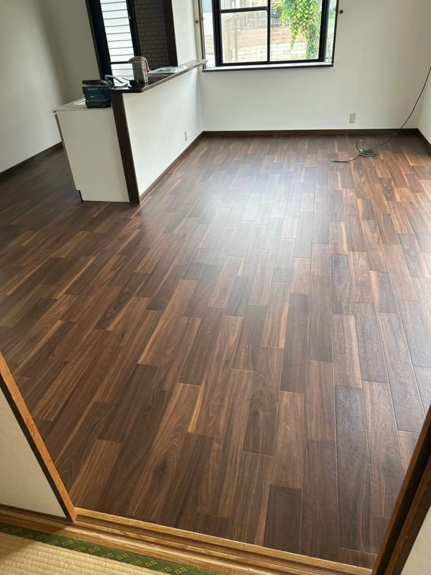 リビング 床貼り