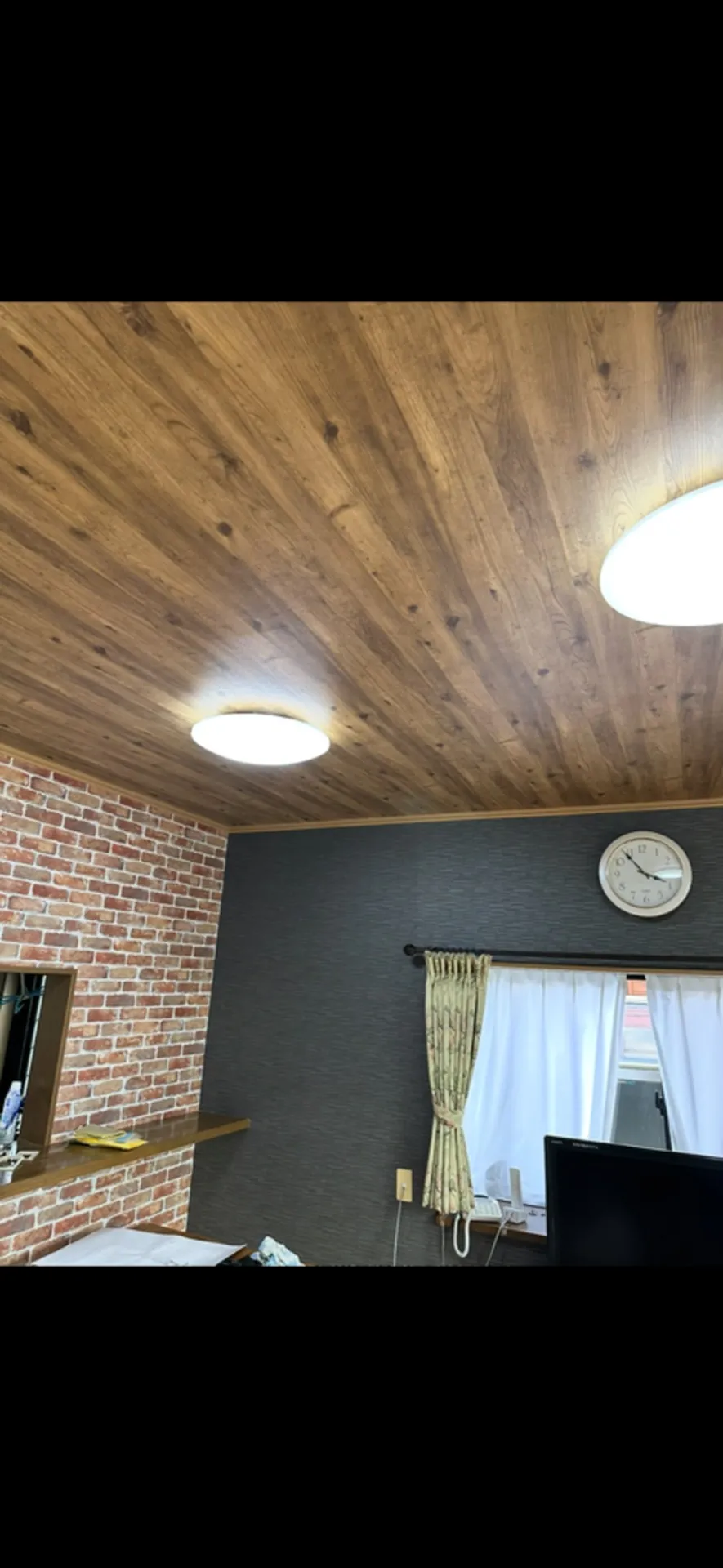 住宅　天井・壁